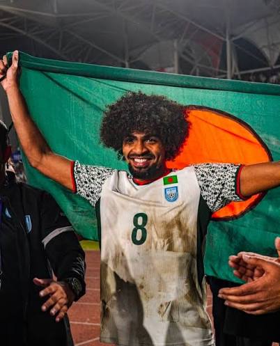 হামজার নামেই বিক্রি ৫ হাজার জার্সি