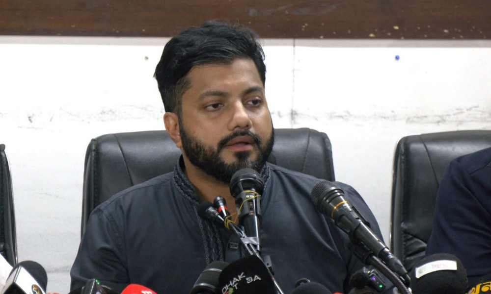 ইশরাক হোসেনের পদত্যাগপত্র গ্রহণ